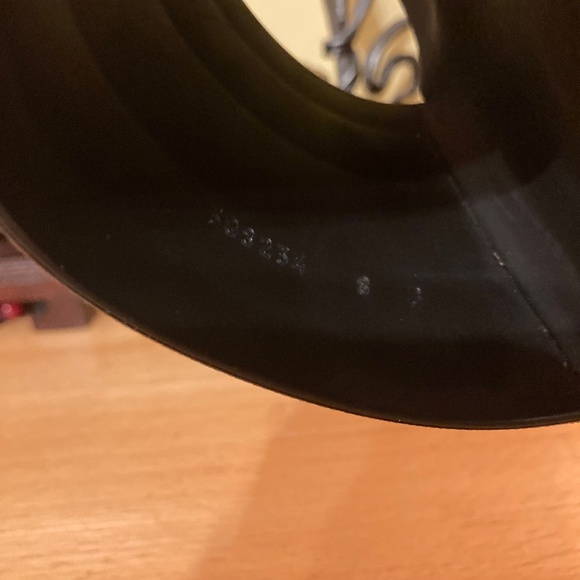 Gucci Pursuit 72 Pool Slides Slip-on Black Sandals Flip Flops Size 8M/9.5W - Picture 9 of 14